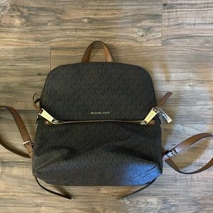 MICHAEL KORS
Signature Rhea Zip Medium Slim Backpack Brown